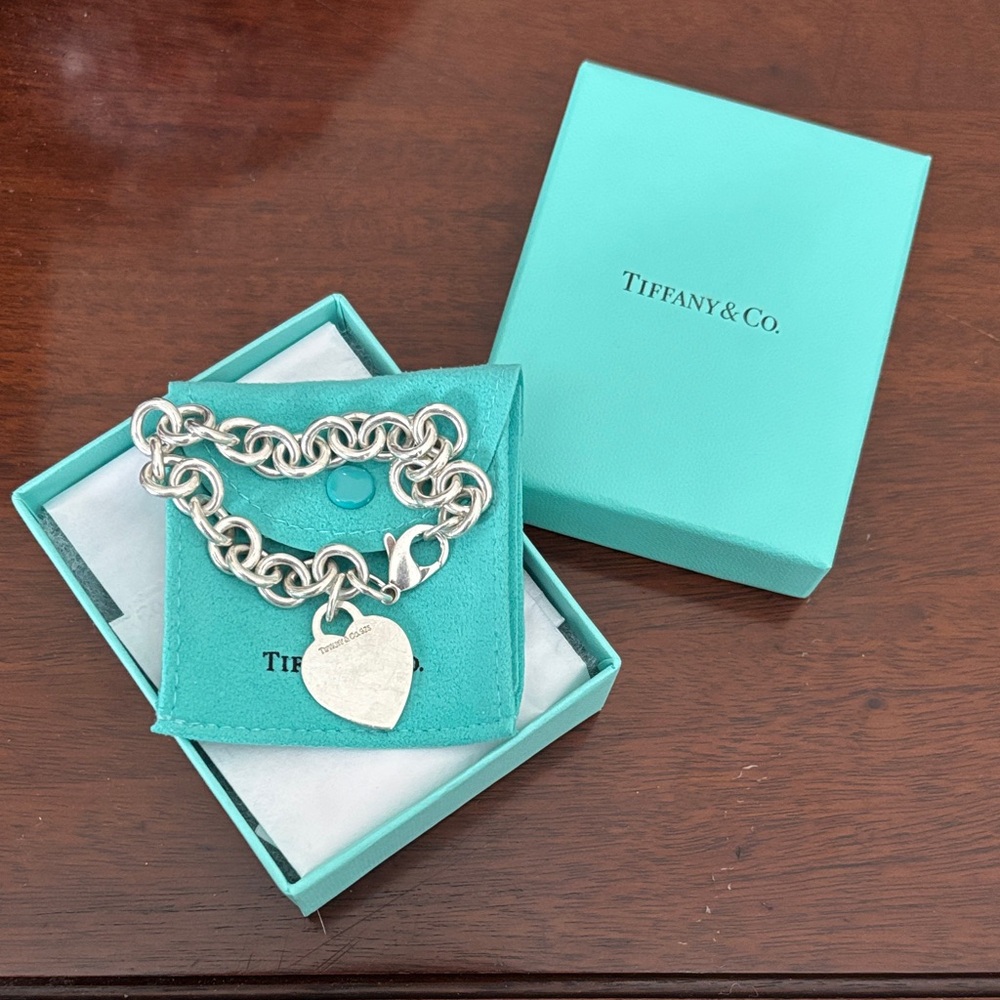 Tiffany & Co. 7.5in Silver Heart Charm Bracelet